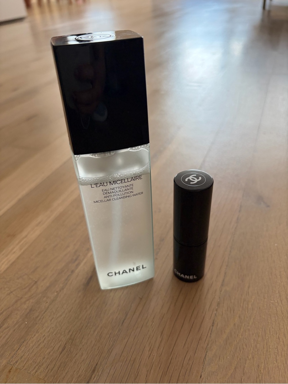 CHANEL L'Eau Micellaire Cleansing Water & Black Chanel travel brush